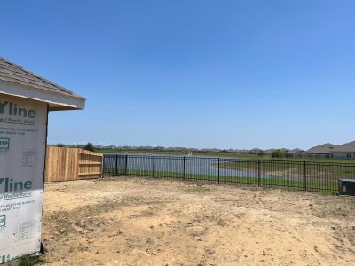 Sterling Point at Baytown Crossings: Wildflower II Collection by Lennar in Baytown - photo 17 17