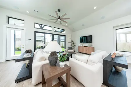 Amira by Beazer Homes in Tomball - image 6