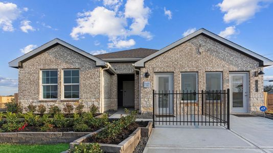 Riverwood Ranch by D.R. Horton in Angleton - photo 28 28