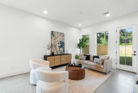 Cebra Court by Urban Arc Properties in Houston - image 16