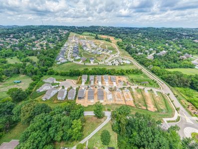 Ivey Farms - The Grove Collection by Goodall Homes in Farragut - image 7