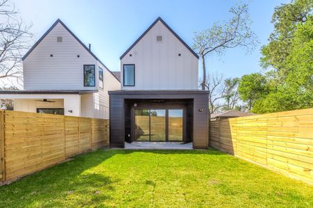 Modern Farmhouse by Owais Developments in Houston - photo 3 3