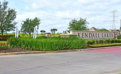 Kendall Lakes by Smith Douglas Homes in Alvin - photo 0