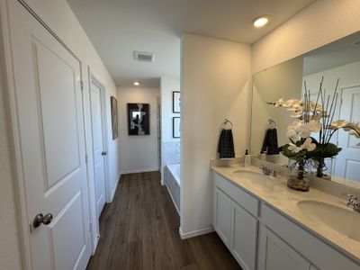 Waterstone: Highlands Collections by Lennar in Kyle - photo 20 20