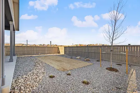 Farmstead by Dream Finders Homes in Berthoud - image 6