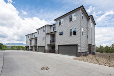 Townhome Collection at Grand Vue at Interlocken by Century Communities in Broomfield - photo 3 3