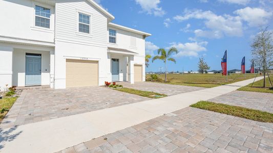 Central Park Townhomes by D.R. Horton in Port St. Lucie - image 4
