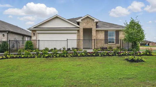 Longhorn Estates by D.R. Horton in Fort Worth - photo 0