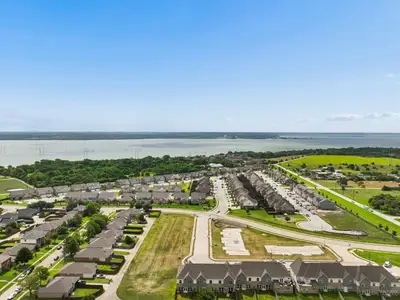 Lake Park Villas by Davidson Homes LLC in Wylie - image