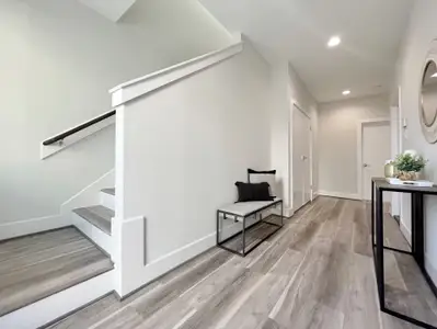Broadway Square by MTY Builders in Houston - image 4