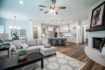 Escalera Ranch 1833 by Steve Klein Custom Builder in Victoria - image 4