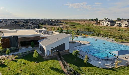 Barefoot Lakes by Richmond American Homes in Longmont - photo 2 2