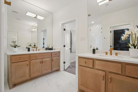 Austin Point Summit by Drees Custom Homes in Richmond - image 15
