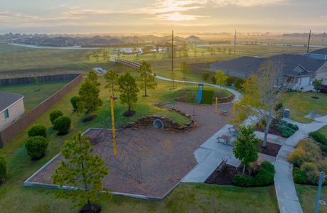 Southwinds by Beazer Homes in Baytown - photo 0