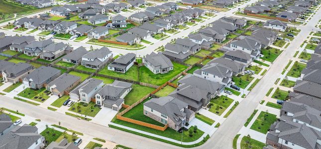 Sunterra Lakes by Lennar in Brookshire - image