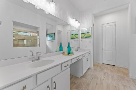 Pecan Square 100' 29