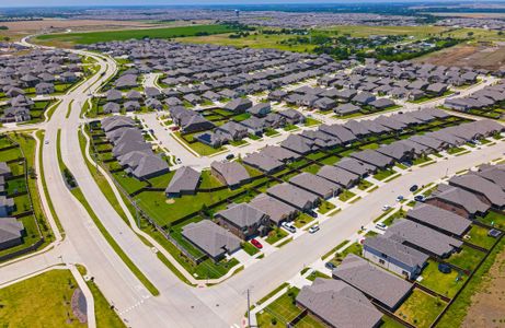 Lily Creek at Sutton Fields by M/I Homes in Aubrey - image 12