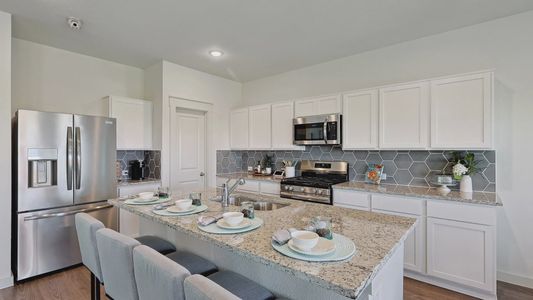 Patriot Estates by DRB Homes in Venus - image 5