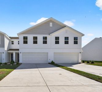 Graystone Townhomes by Century Complete in Florence - image