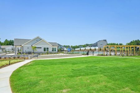 Towns at Crescent Mills by Ashton Woods in Wilson's Mills - image 11