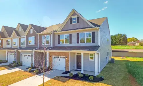 Pineview Glen Townhomes by Eastwood Homes in Durham - image
