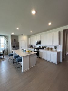 Anniston: Avante Collection 32