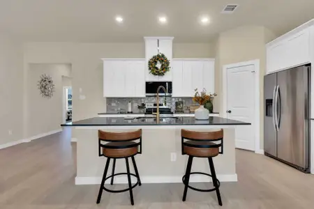 Hadley Farms by Lillian Custom Homes in Godley - image 6