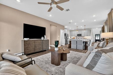 Village Grove 40s 37