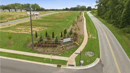 McFarland Estates by Dream Finders Homes in York - image 2