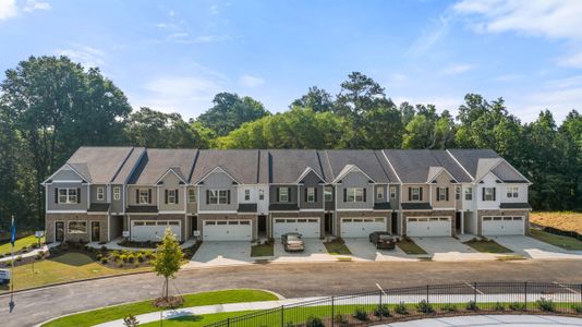 Inverness at Sugarloaf by D.R. Horton in Lawrenceville - image