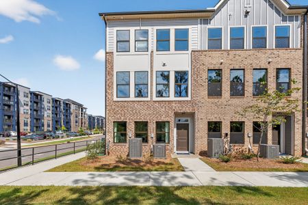 Mews at Preston Ridge by Dream Finders Homes in Cary - image 19