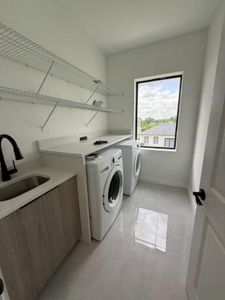 On Villa Pass by Onx Homes in Groveland - image 17