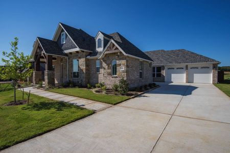 Thomas Crossing by Windmiller Custom Homes in Burleson - photo 1 1