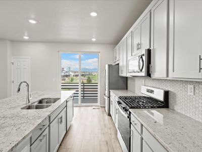 Vive on Via Varra: The Apex Collection by Meritage Homes in Broomfield - photo 48 48