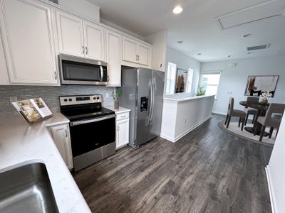 Crossroads at Kelly Park by Dream Finders Homes in Apopka - photo 18 18