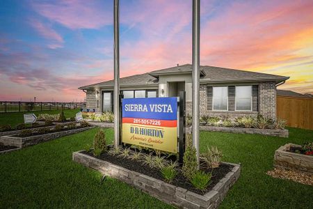 Sierra Vista by D.R. Horton in Iowa Colony - photo 34 34
