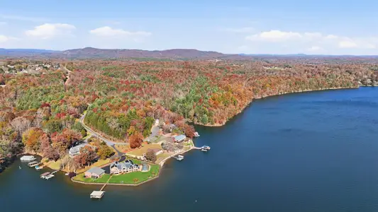 Esplanade at Lake Hickory by Taylor Morrison in Bethlehem - image