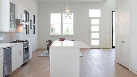 Avondale by InTown Homes in Houston - image 9