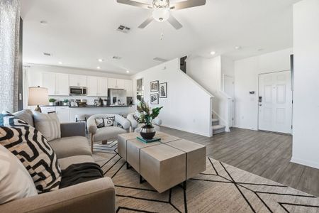 Sunfield by Taylor Morrison in Mustang Ridge - image 11