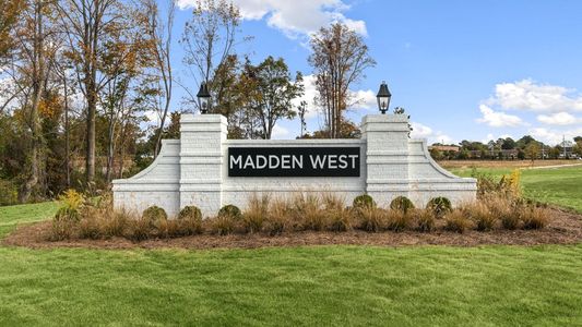 Madden West by D.R. Horton in Fuquay Varina - photo 2 2