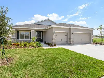 Estates at Hickory Cove - Single-Family Homes by Highland Homes of Florida in St. Cloud - image 4