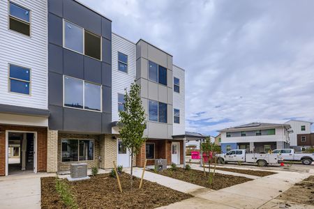 Geos - 3-Story Townhomes 3