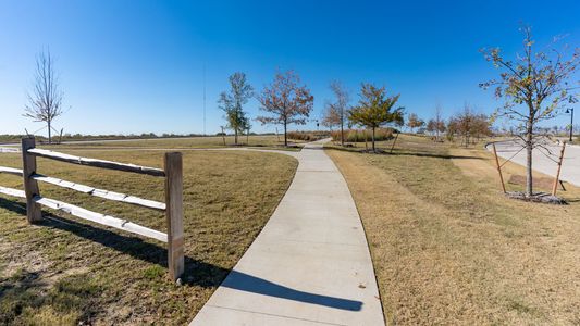 Mantua by Perry Homes in Van Alstyne - image 6
