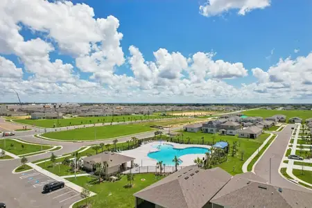 Scenic Terrace by Century Complete in Haines City - image