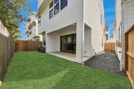 Courtyard 34