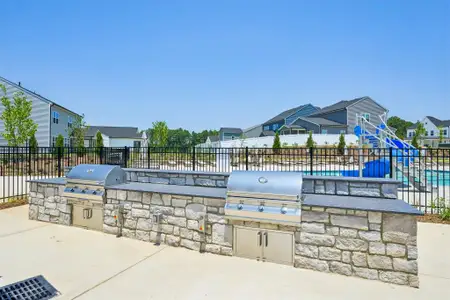 Towns at Crescent Mills by Ashton Woods in Wilson's Mills - image 12