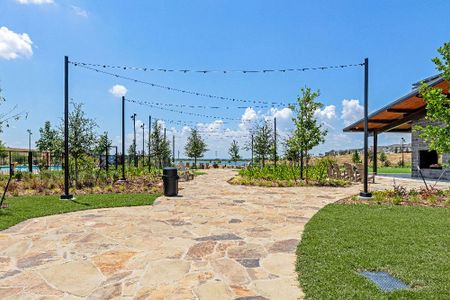 Reunion by UnionMain Homes in Rhome - image 18