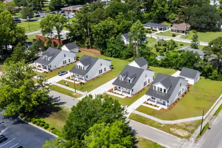 Downtown Loris Homes by Hunter Quinn Homes in Loris - image
