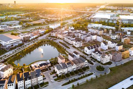 Somerset Green by Coventry Homes in Houston - photo