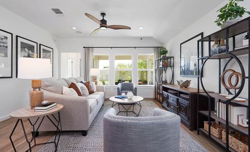 Sun Chase by Brightland Homes in Del Valle - photo 16 16